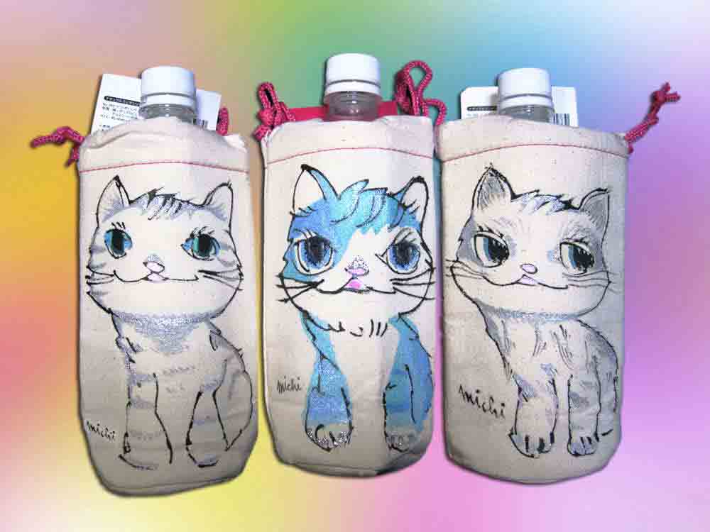 三匹の子ねこの絵のペツトボトルケース